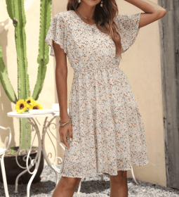 Women's V-neck European And American Floral Print Butterfly Sleeve Short Sleeved Vacation Dress (Option: Beige-M)